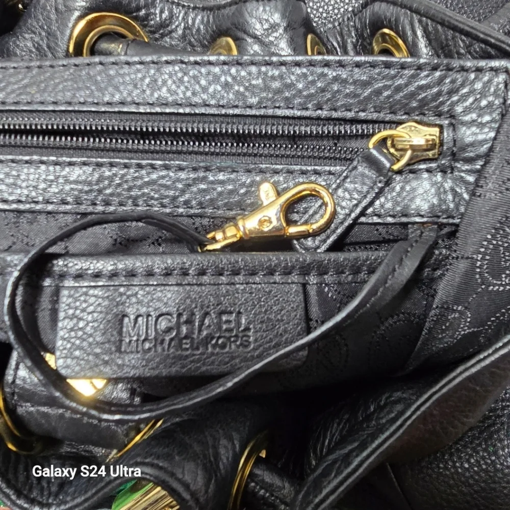 Michael Kors East West Black Pebbled Leather Bucket Bag Round Handles Large